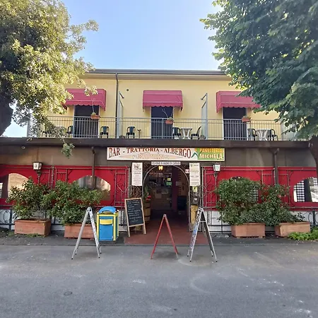 Maurin Hotel Carrara